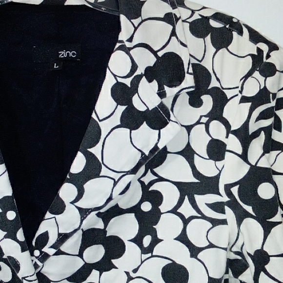 White black floral print fitted blazer jacket - Picture 4 of 5